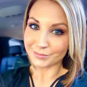 Meet your Posher, Leah